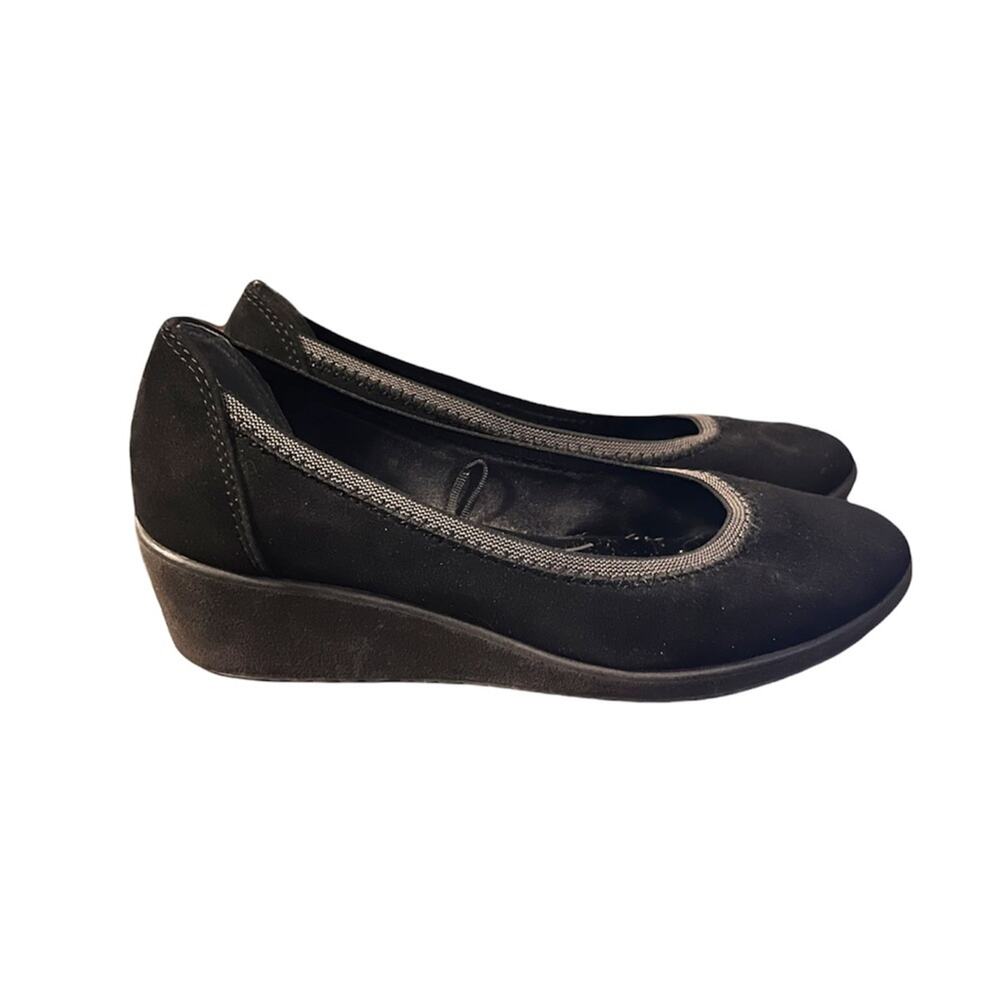Marco Tozzi Suede Wedge Flats